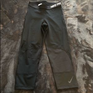 Nike Pro crop leggings